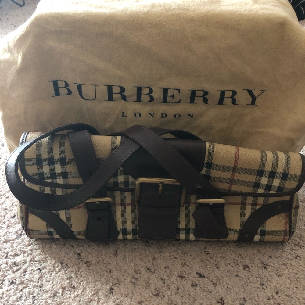 Burberry haymark purse